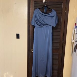Elegant Blue Evening Gown